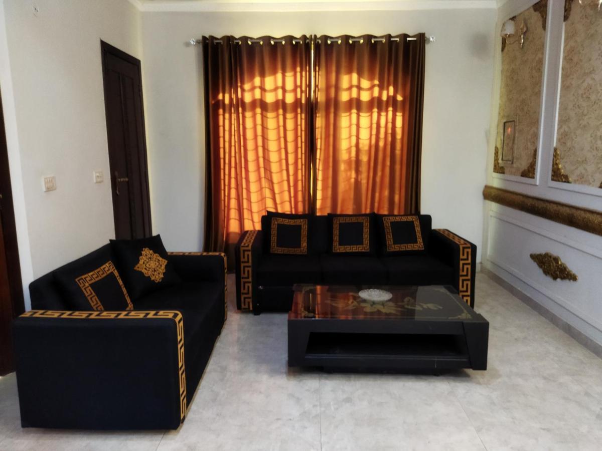 Furnished Private Ground Floor - Pasha House Appartement Lahore Buitenkant foto