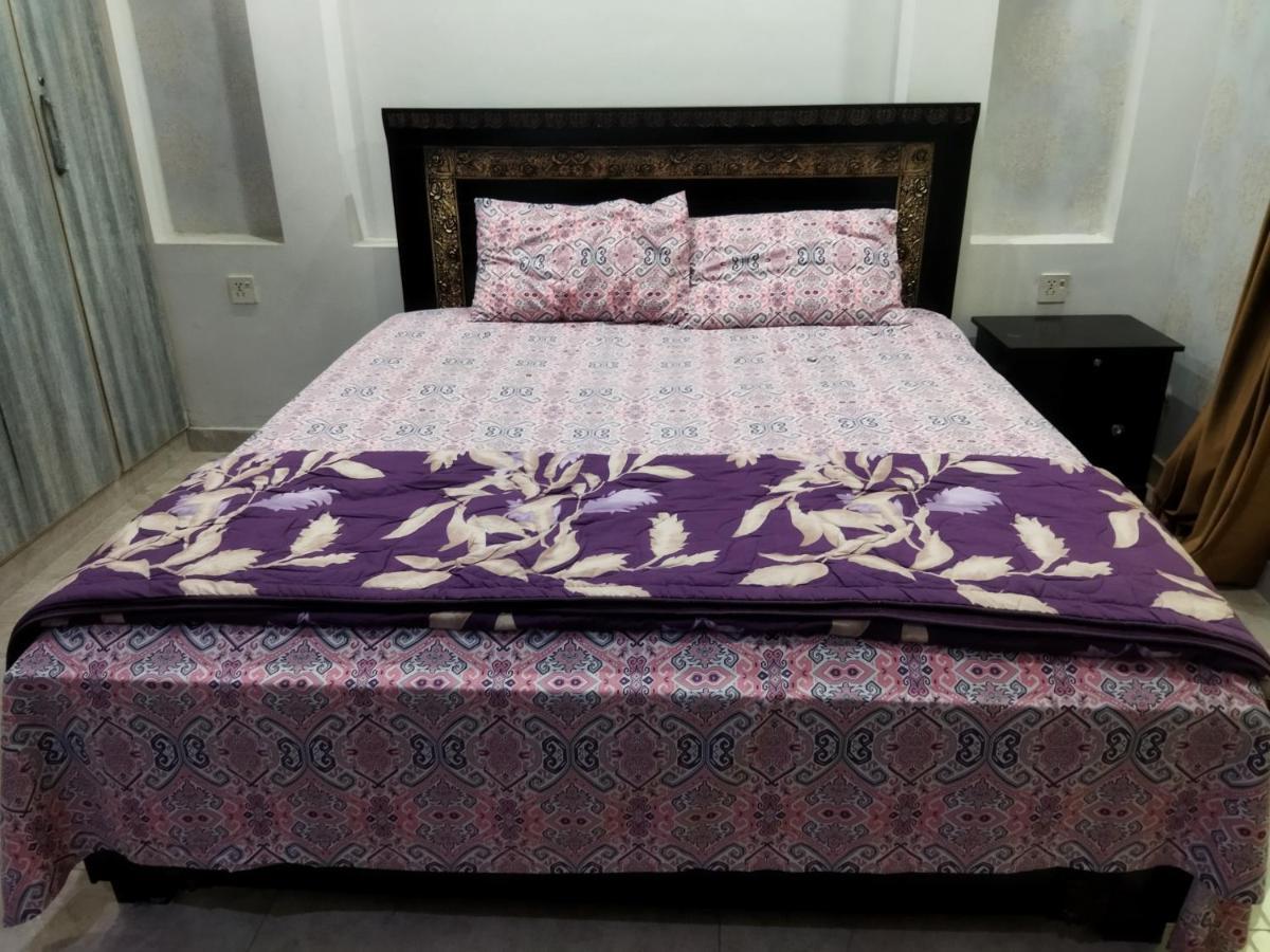 Furnished Private Ground Floor - Pasha House Appartement Lahore Buitenkant foto